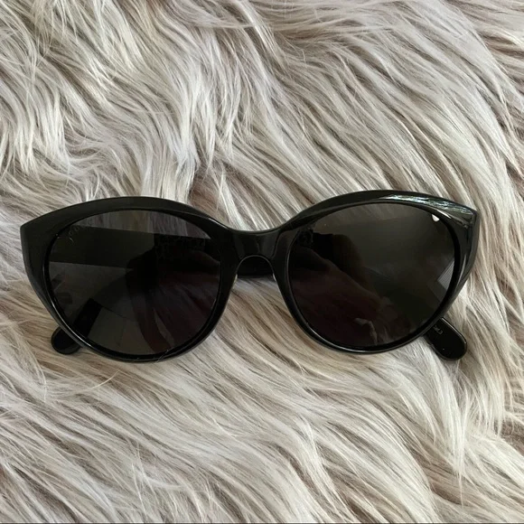 NWT Gucci Black Cat Eye 56mm Sunglasses NWT Gucci Black Cat Eye 56mm Sunglasses main image 4